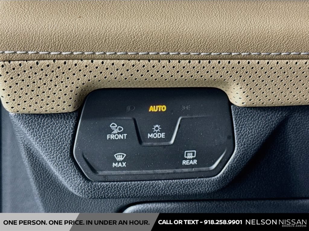 Used 2024 Volkswagen Atlas Cross Sport SE AWD/4WD image 10