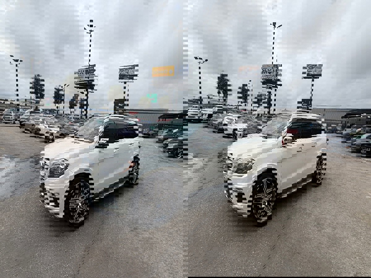 Used 2014 Mercedes-Benz GL 550 4MATIC image 8