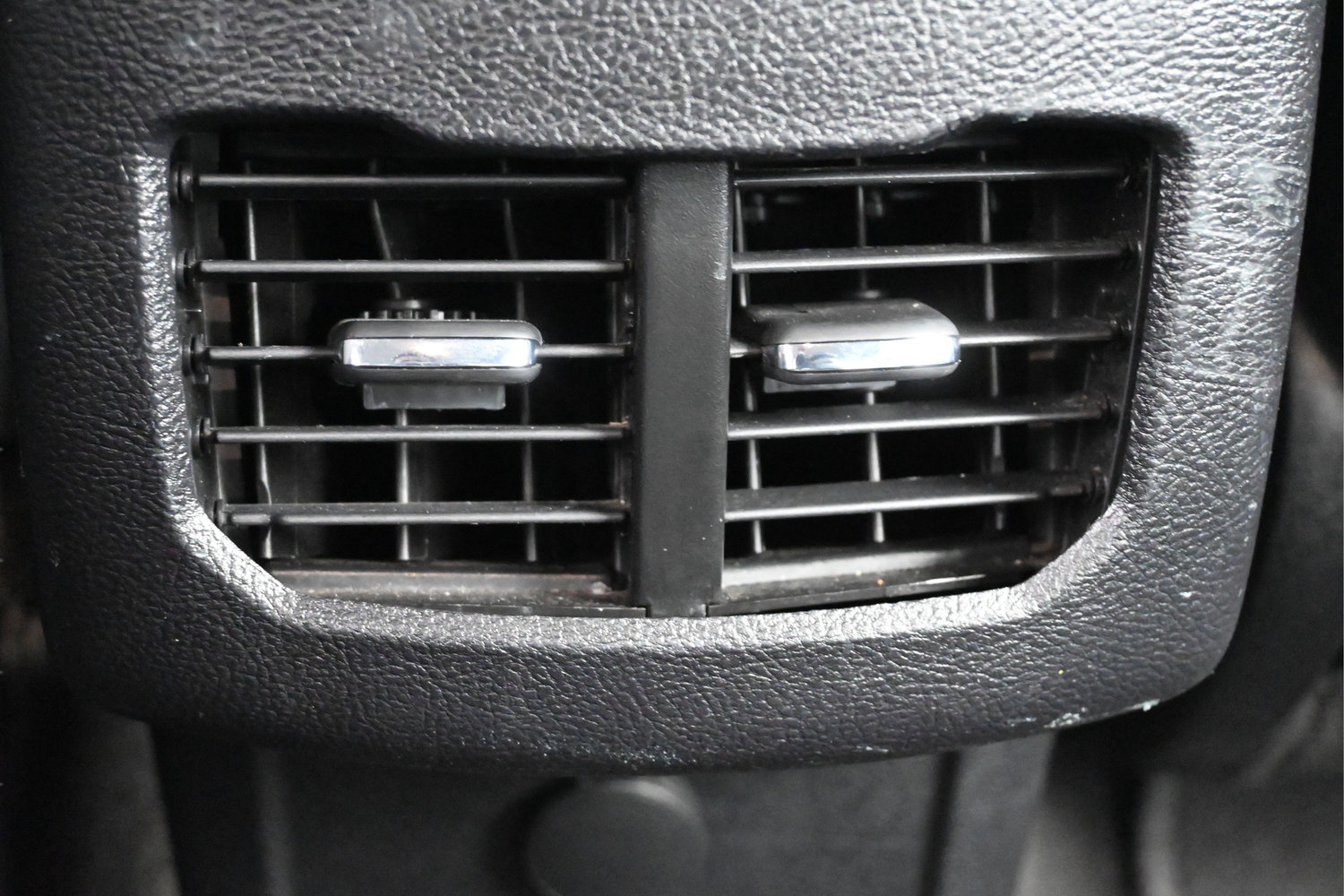 Used 2019 Ford Fusion Energi Titanium FWD image 9