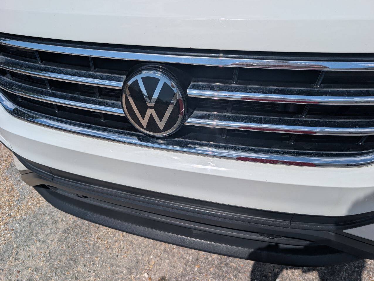 Used 2022 Volkswagen Tiguan SE FWD image 13