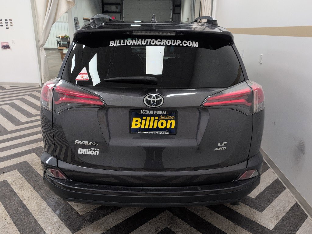 Used 2018 Toyota RAV4 LE image 24
