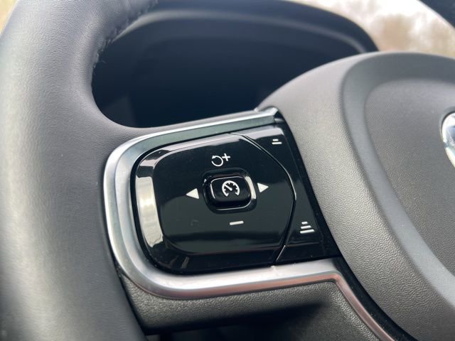 Certified 2024 Volvo XC60 T8 Plus w/ Protection Package Premier image 31