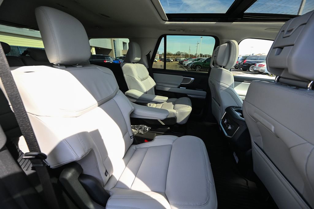 New 2026 Ford Expedition Platinum w/ Driver's Package image 26