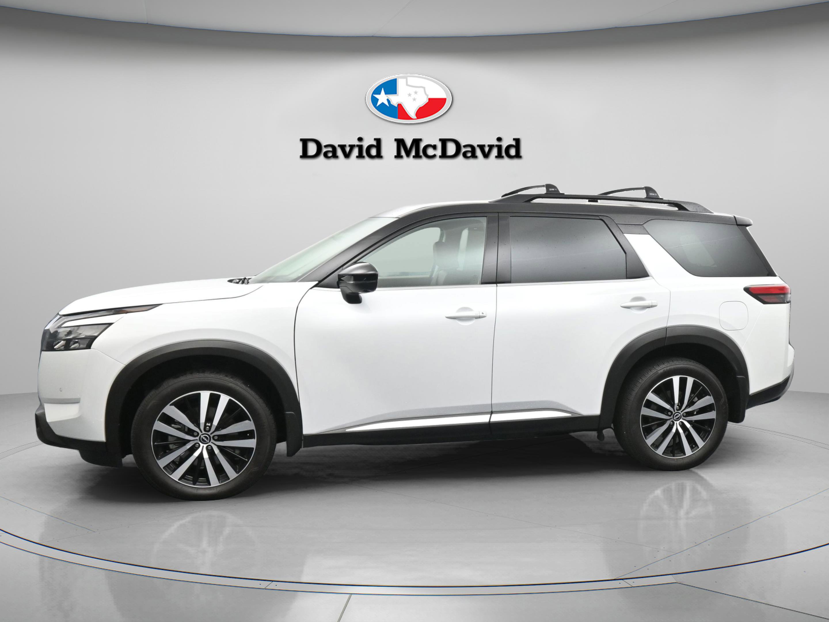 Used 2025 Nissan Pathfinder Platinum w/ Cargo Package AWD/4WD image 5