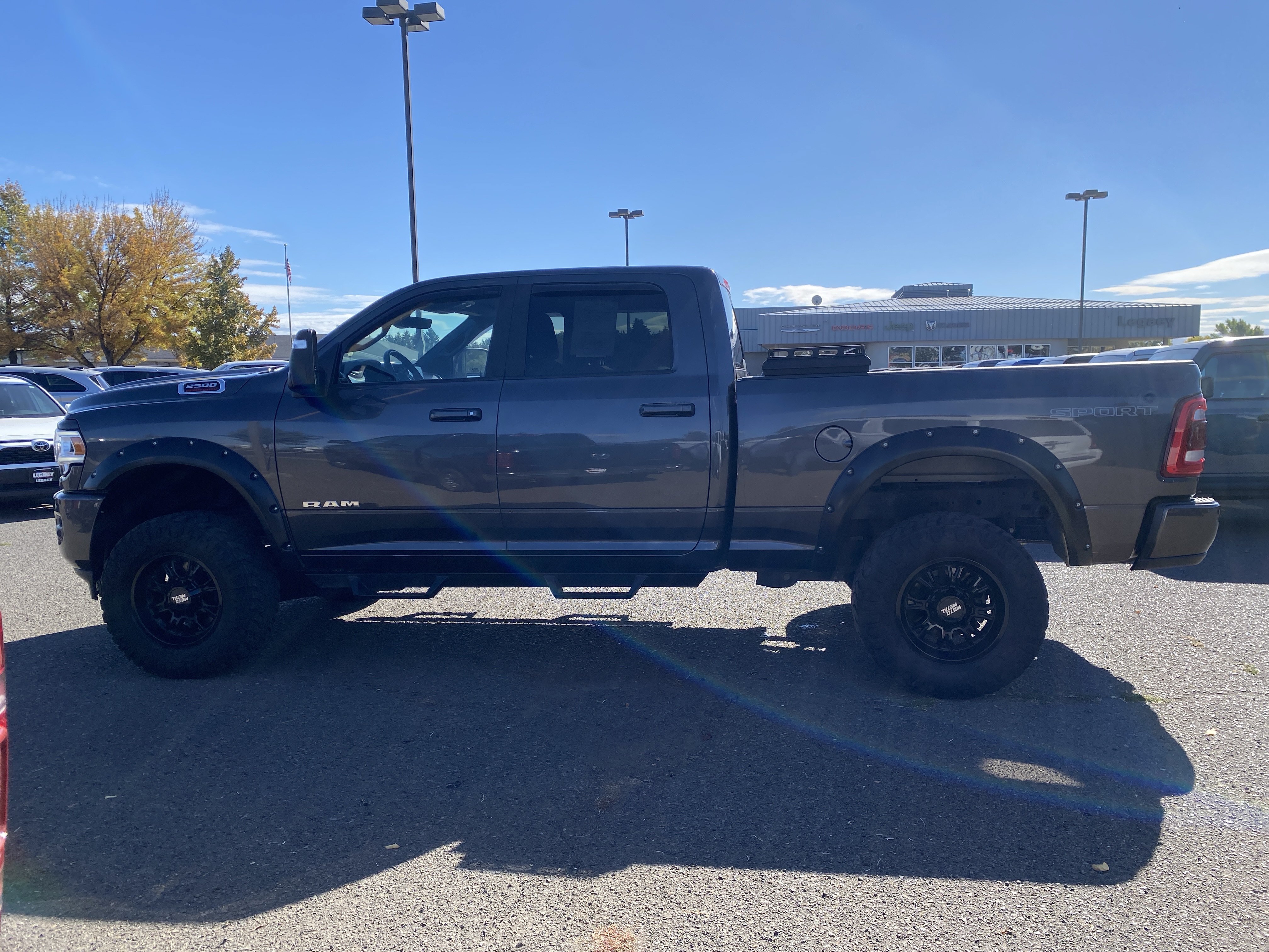 Used 2023 RAM 2500 Big Horn AWD/4WD image 7