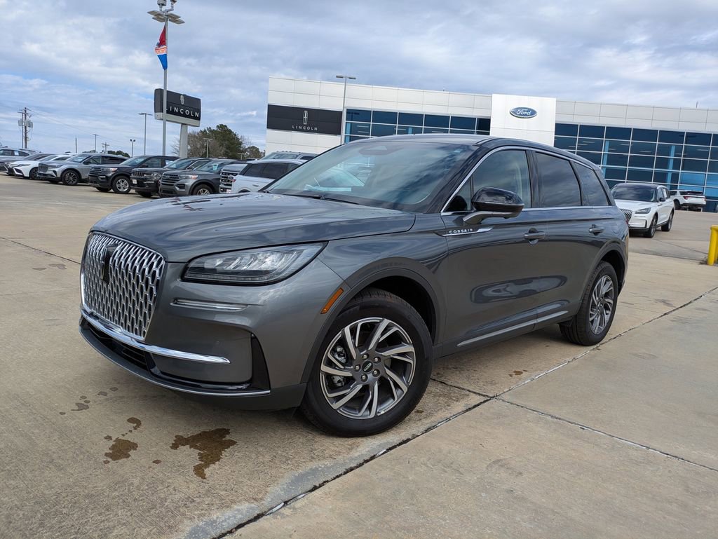 Used 2025 Lincoln Corsair FWD w/ Equipment Group 101A image 4