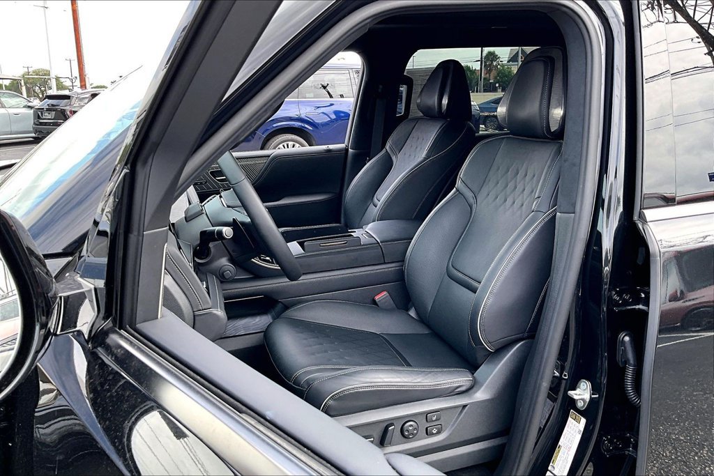 Used 2026 INFINITI QX80 Autograph w/ Premium Cargo Package AWD/4WD image 36