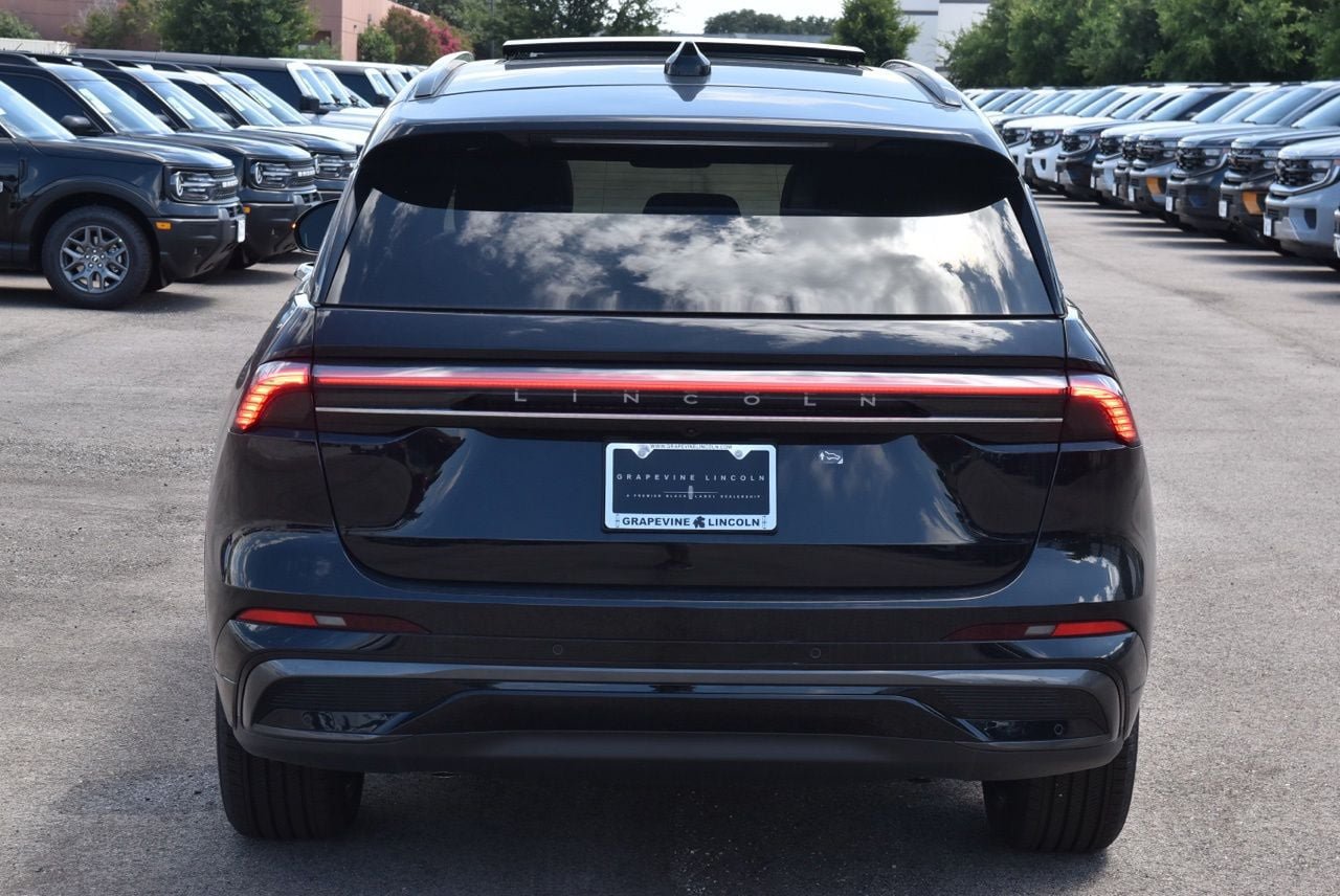 New 2026 Lincoln Nautilus Reserve w/ Jet Appearance Package AWD/4WD image 15
