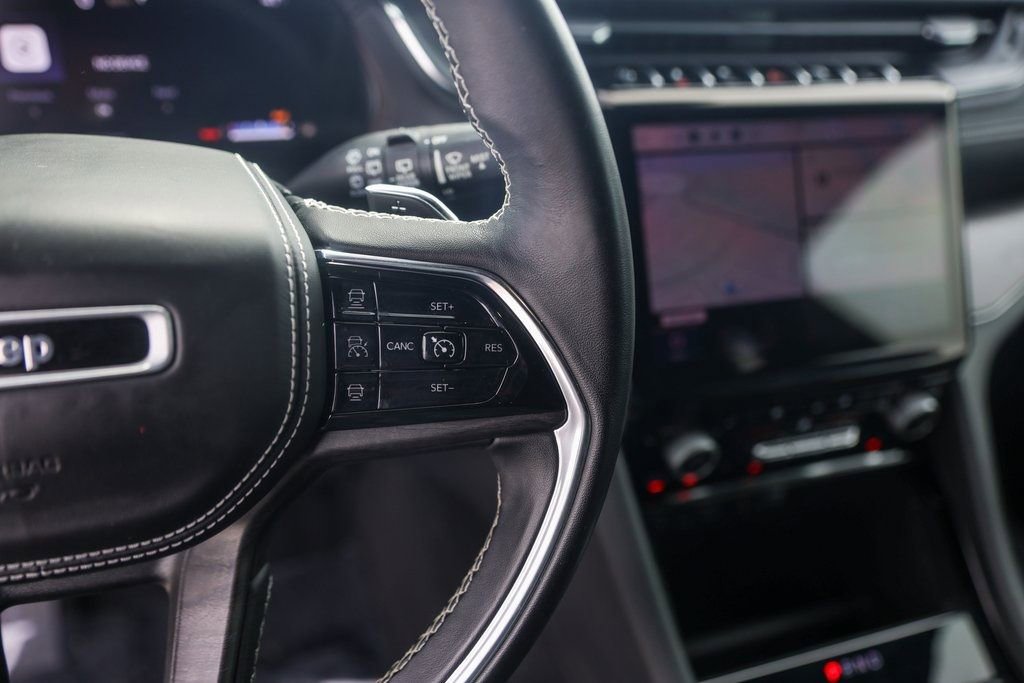 Used 2022 Jeep Grand Cherokee Overland image 16