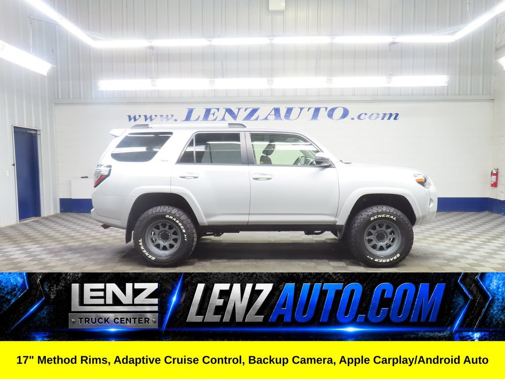 Used 2021 Toyota 4Runner SR5 AWD/4WD image 1