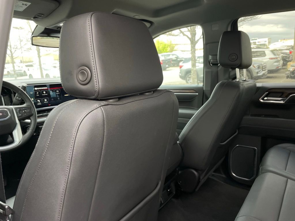 Used 2025 GMC Sierra 1500 SLT AWD/4WD image 27