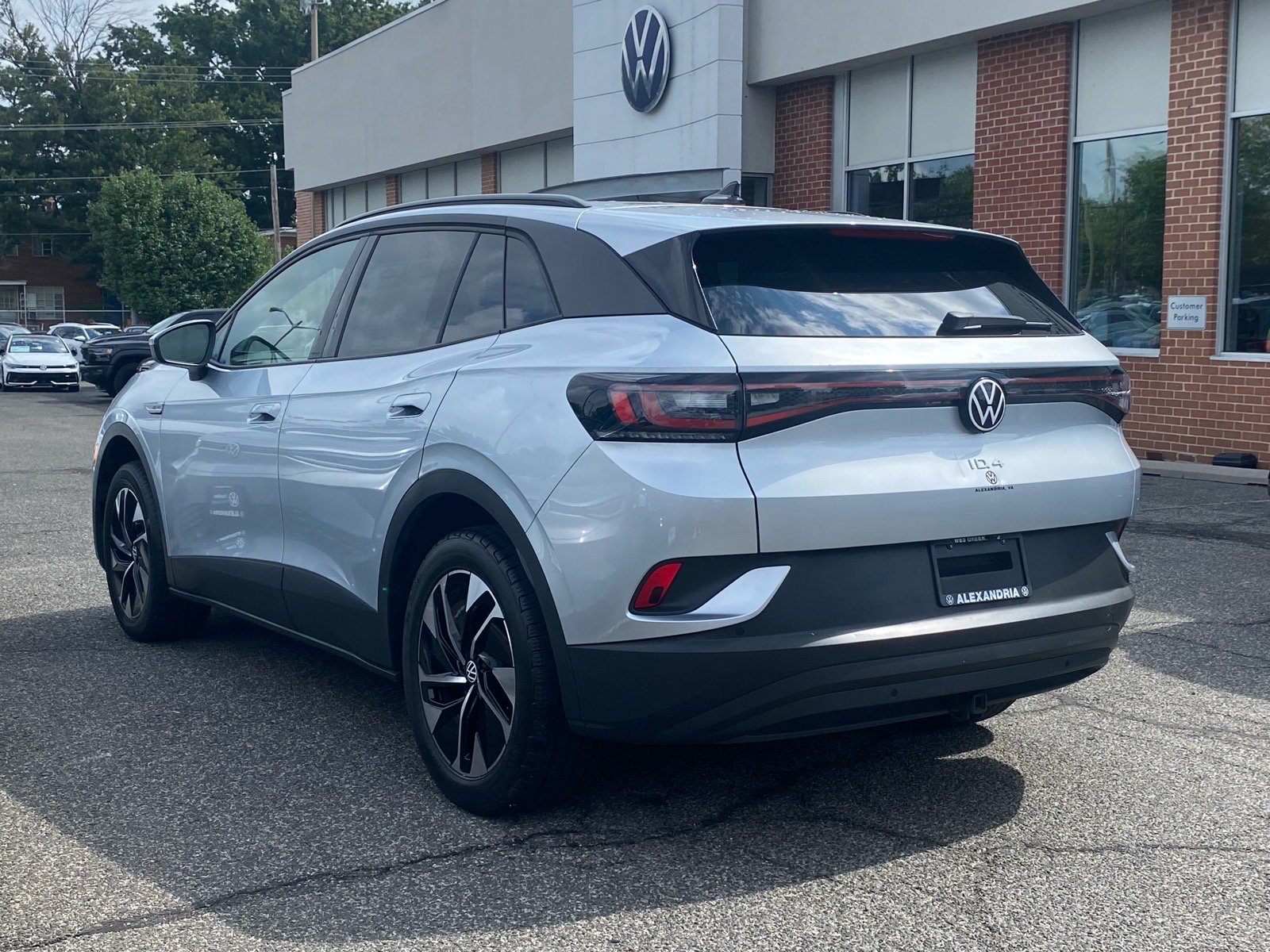 Used 2022 Volkswagen ID.4 Pro AWD/4WD image 4