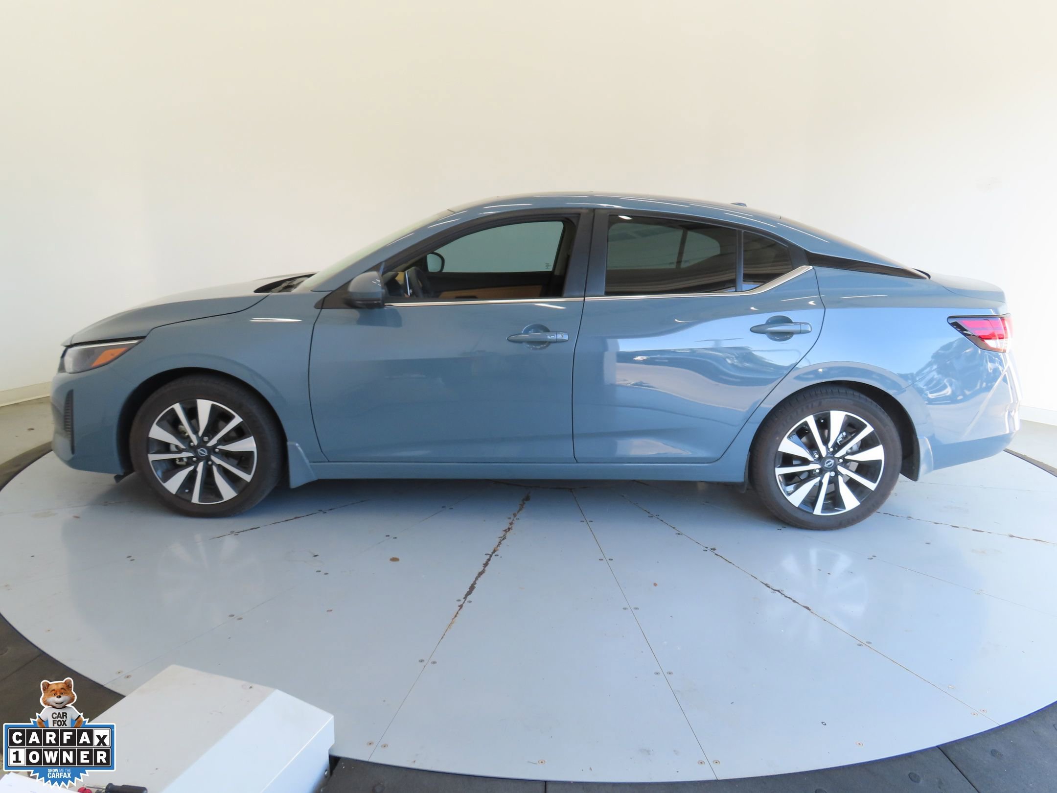 Used 2025 Nissan Sentra SV w/ SV Premium Package FWD image 7