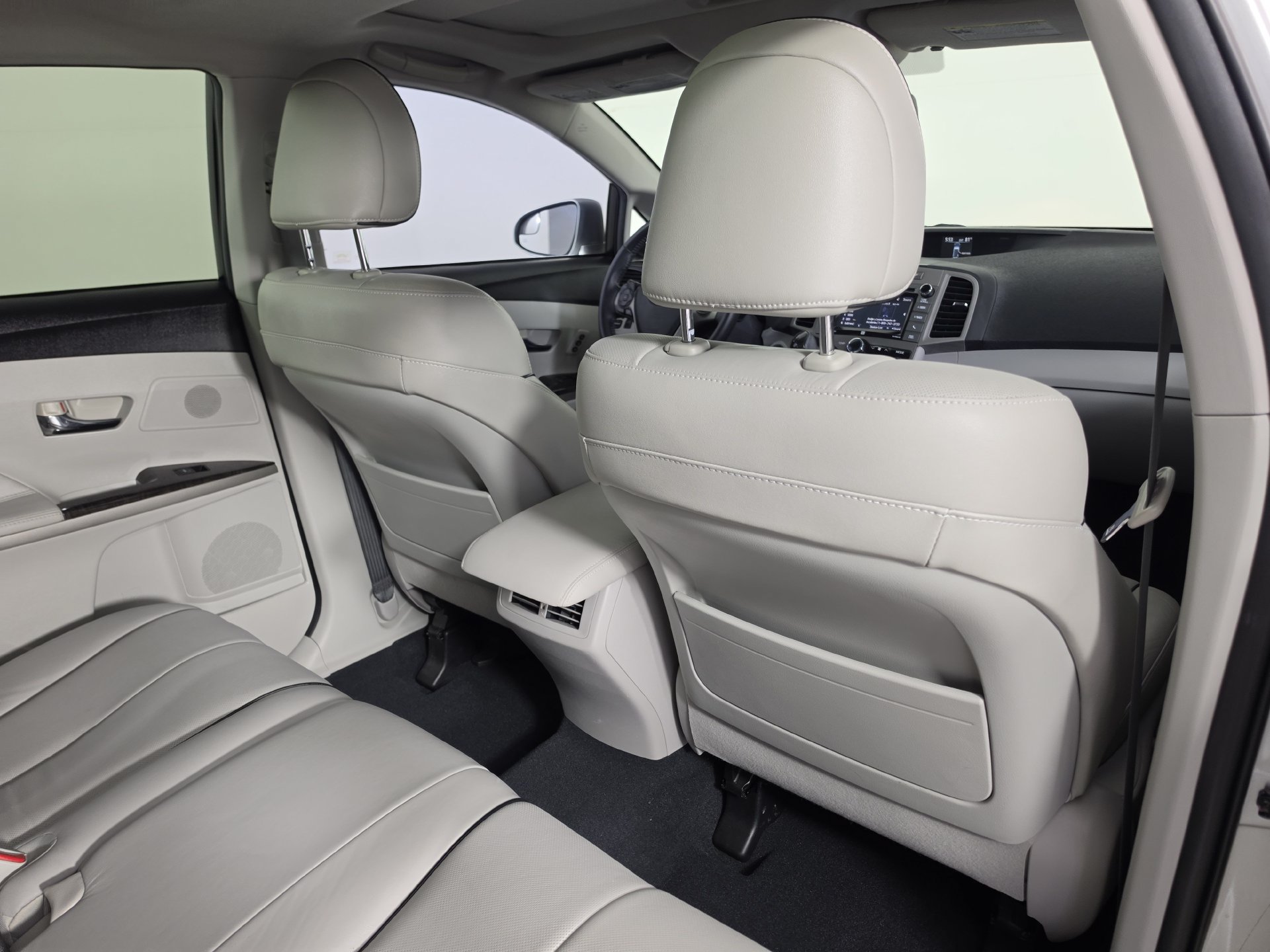 Used 2015 Toyota Venza XLE w/ XLE Premium Package FWD image 29