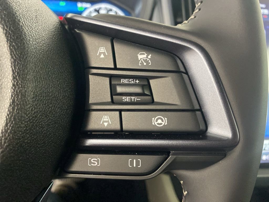 Certified 2025 Subaru Forester Limited image 25