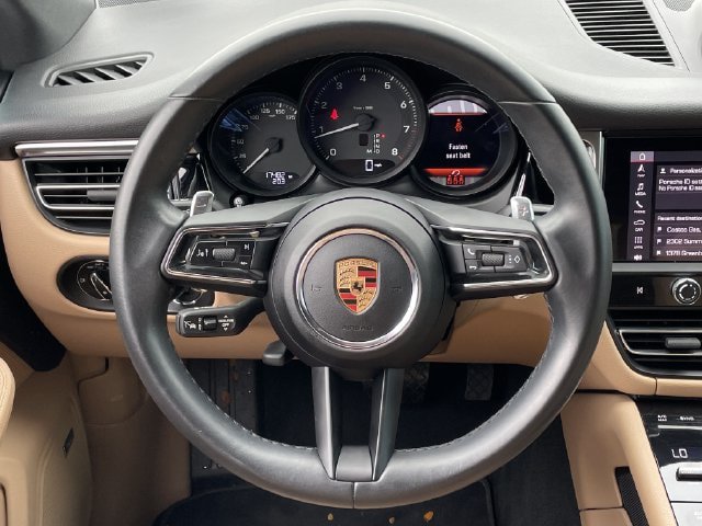 Used 2024 Porsche Macan AWD/4WD image 12