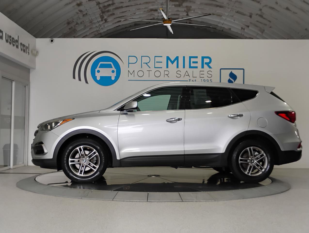 Used 2017 Hyundai Santa Fe Sport FWD image 3