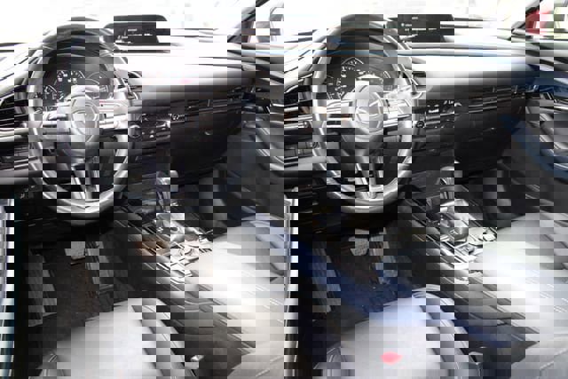 Used 2020 MAZDA CX-30 FWD w/ Preferred Package image 4