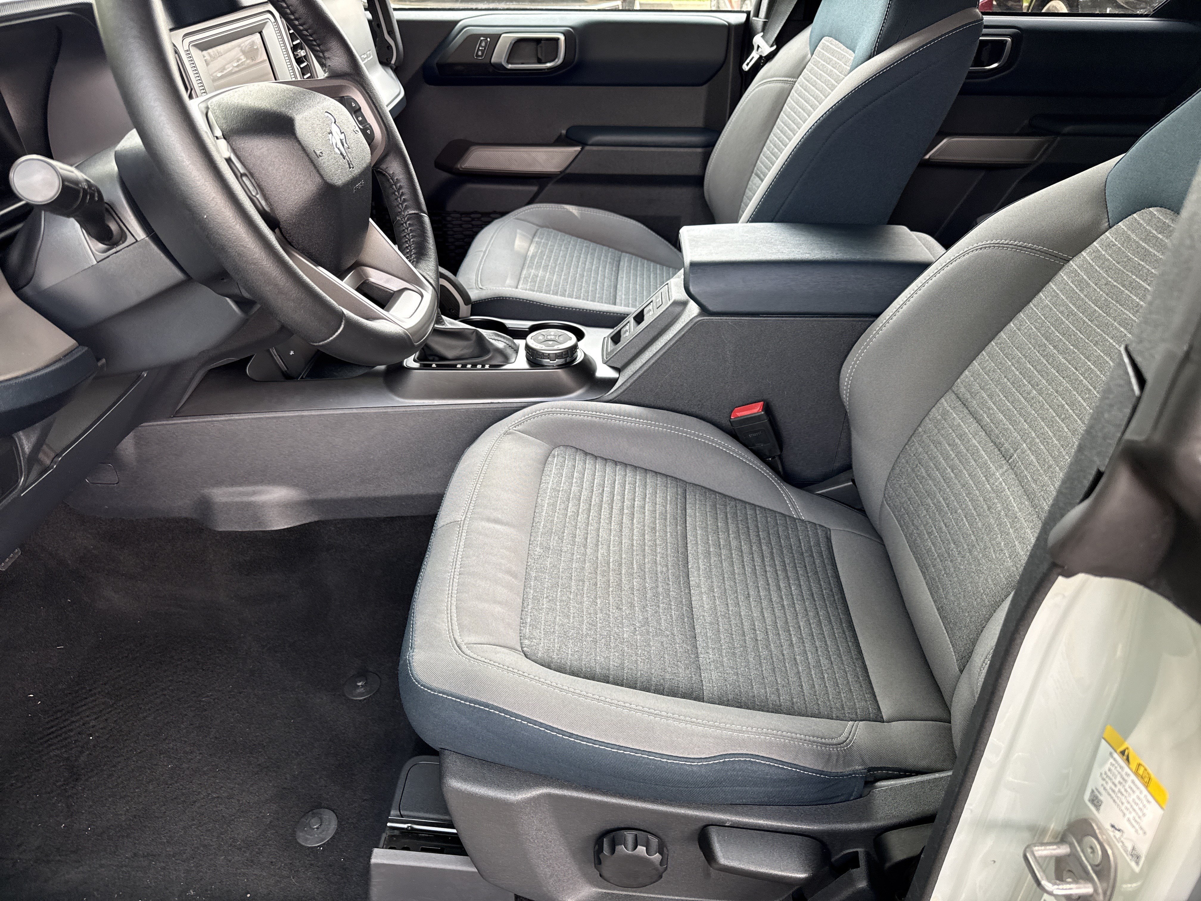 Used 2022 Ford Bronco Outer Banks AWD/4WD image 24