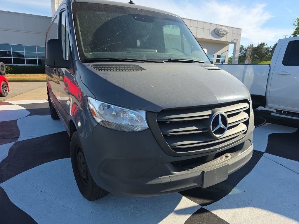 Used 2022 Mercedes-Benz Sprinter 144 Cargo image 10