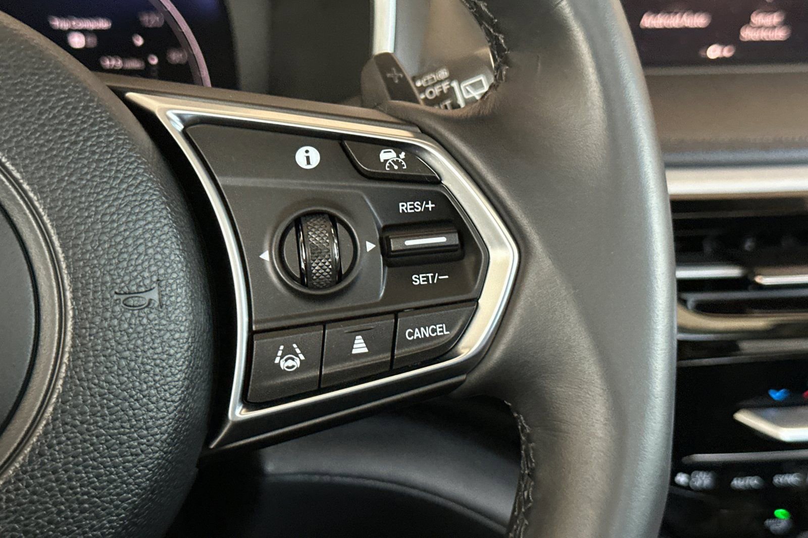 Used 2024 Acura MDX FWD w/ Technology Package image 31
