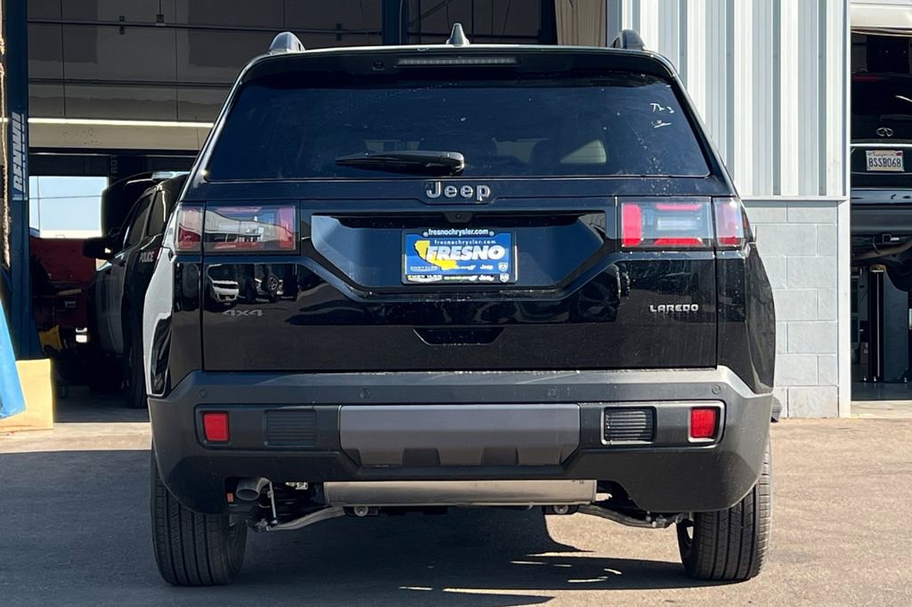 New 2026 Jeep Cherokee Laredo image 5