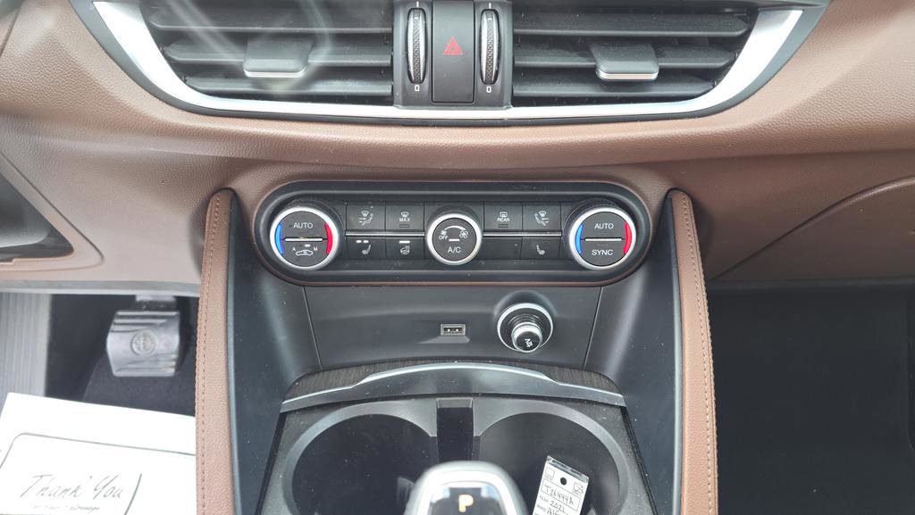 Used 2021 Alfa Romeo Stelvio Ti image 25