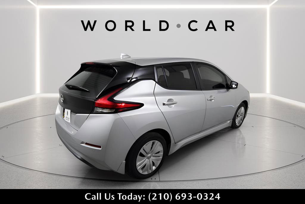 Used 2025 Nissan Leaf S image 7