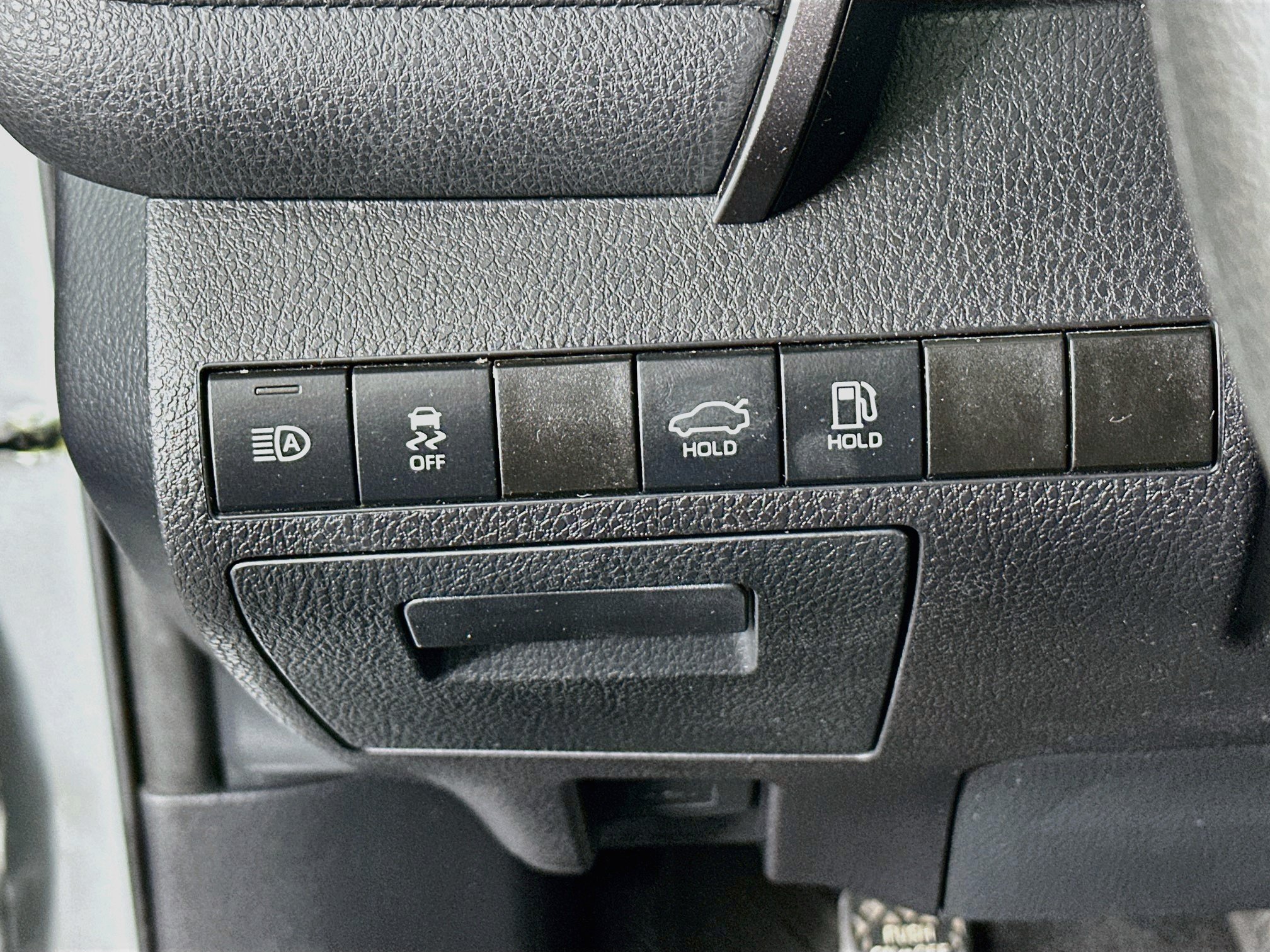 Used 2022 Toyota Camry LE FWD image 17