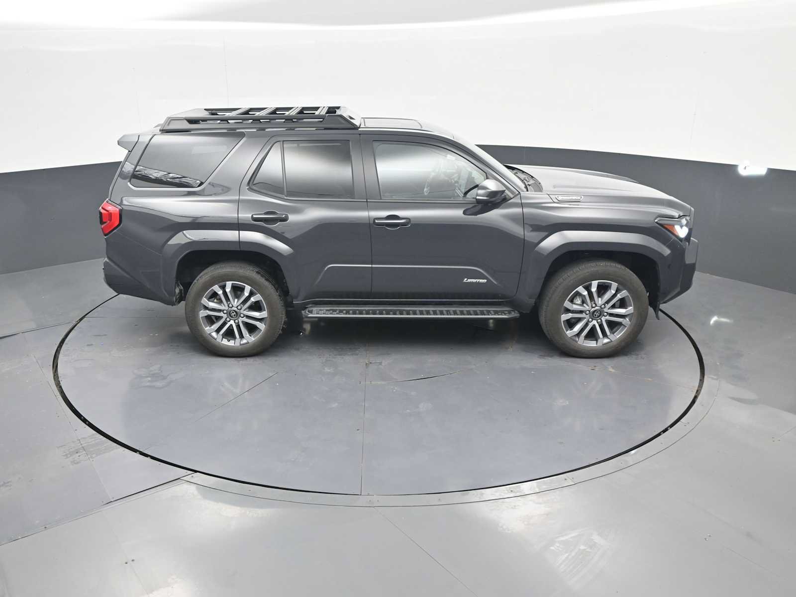 Used 2025 Toyota 4Runner Limited AWD/4WD image 37