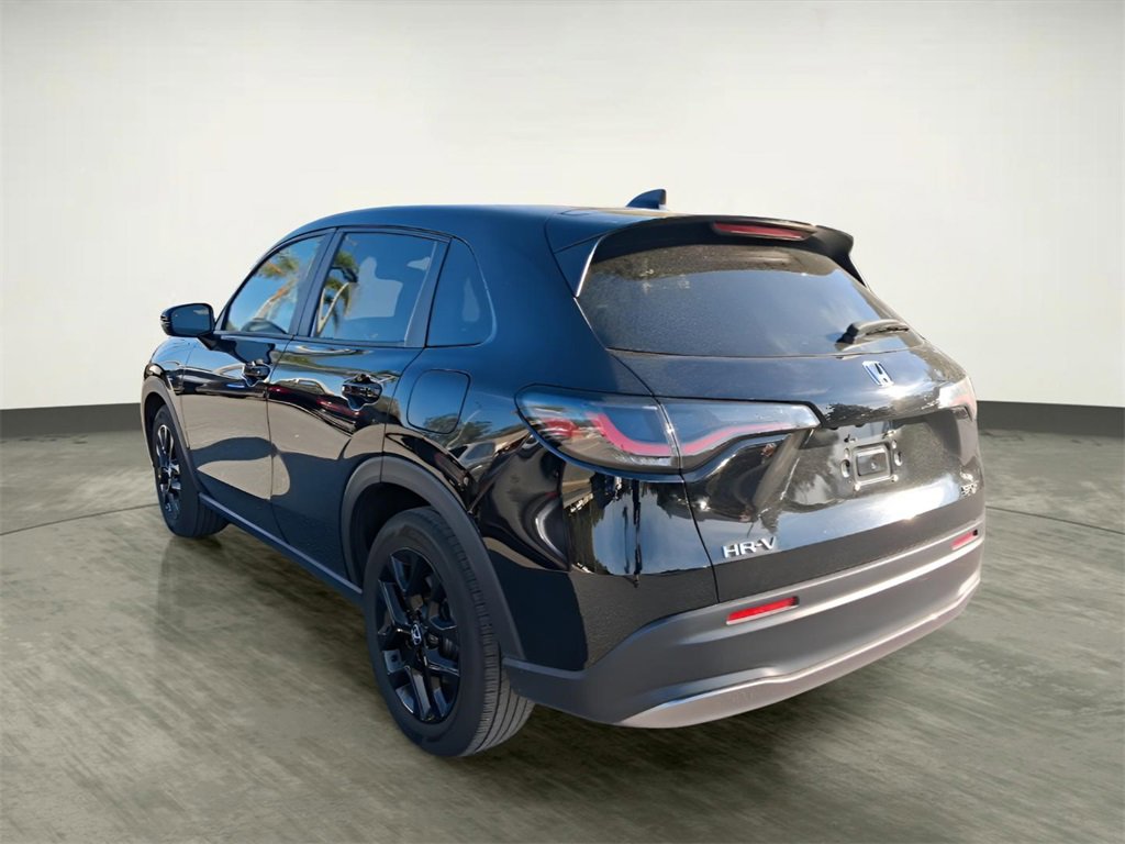 Used 2025 Honda HR-V Sport image 3