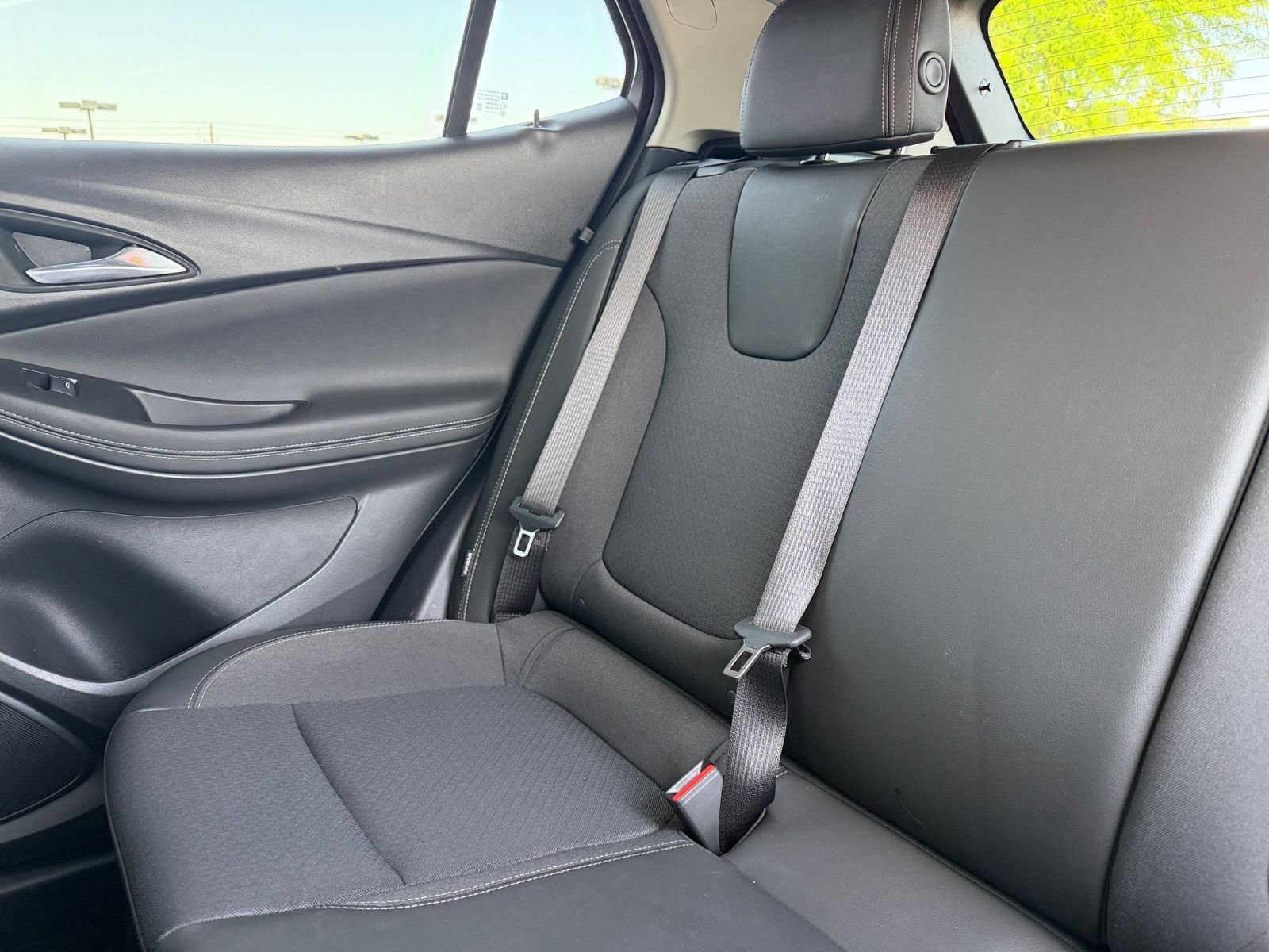 Used 2025 Buick Encore GX Preferred image 38