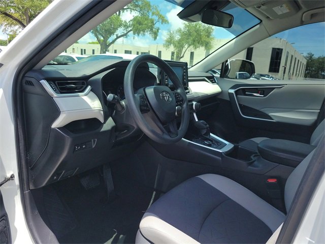 Used 2022 Toyota RAV4 XLE image 10