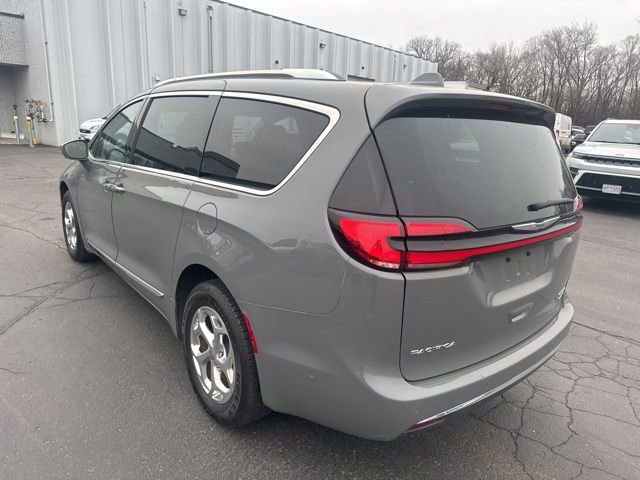 Used 2021 Chrysler Pacifica Limited w/ Premium & Safety Sphere Group image 7