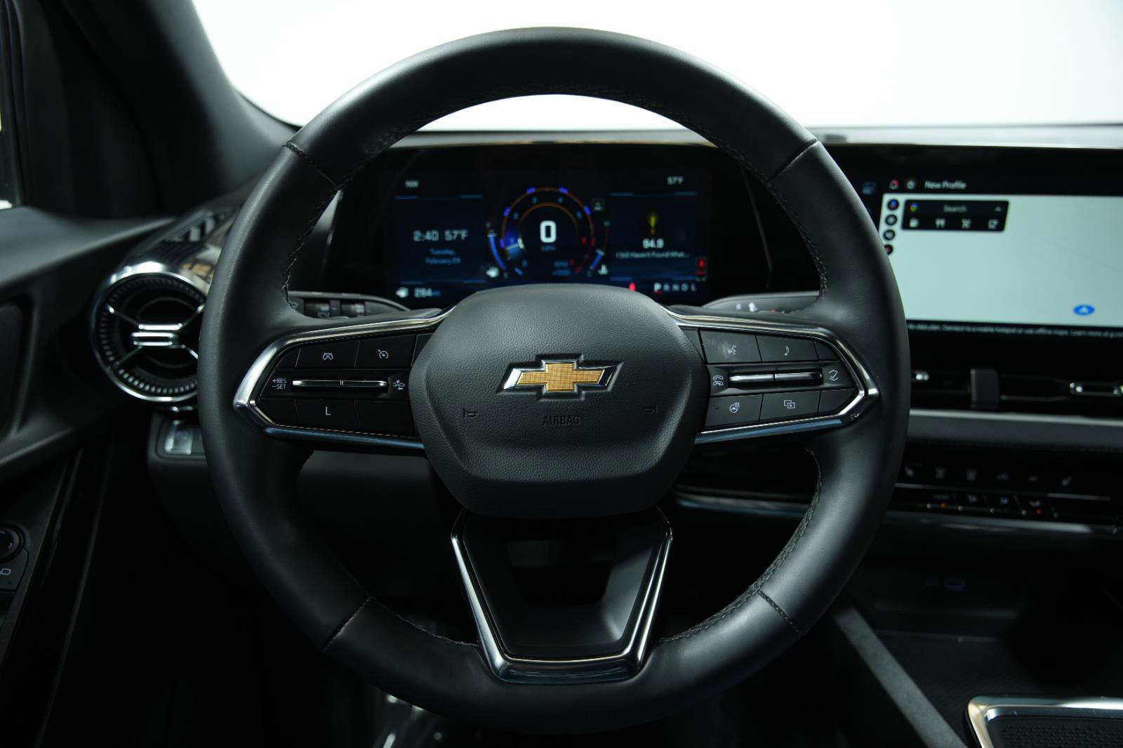 Used 2025 Chevrolet Equinox LT image 27