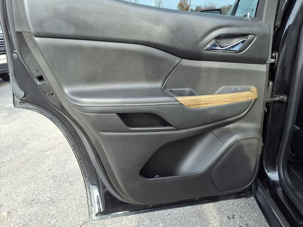 Used 2018 GMC Acadia Denali w/ Technology Package image 25