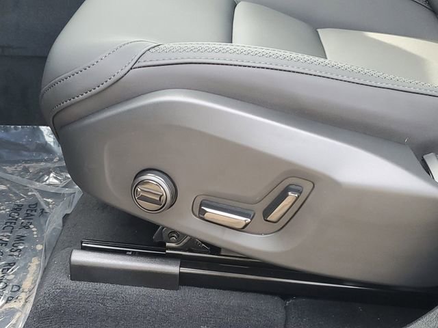 New 2026 Volvo XC60 B5 Plus w/ Protection Package Premier image 7