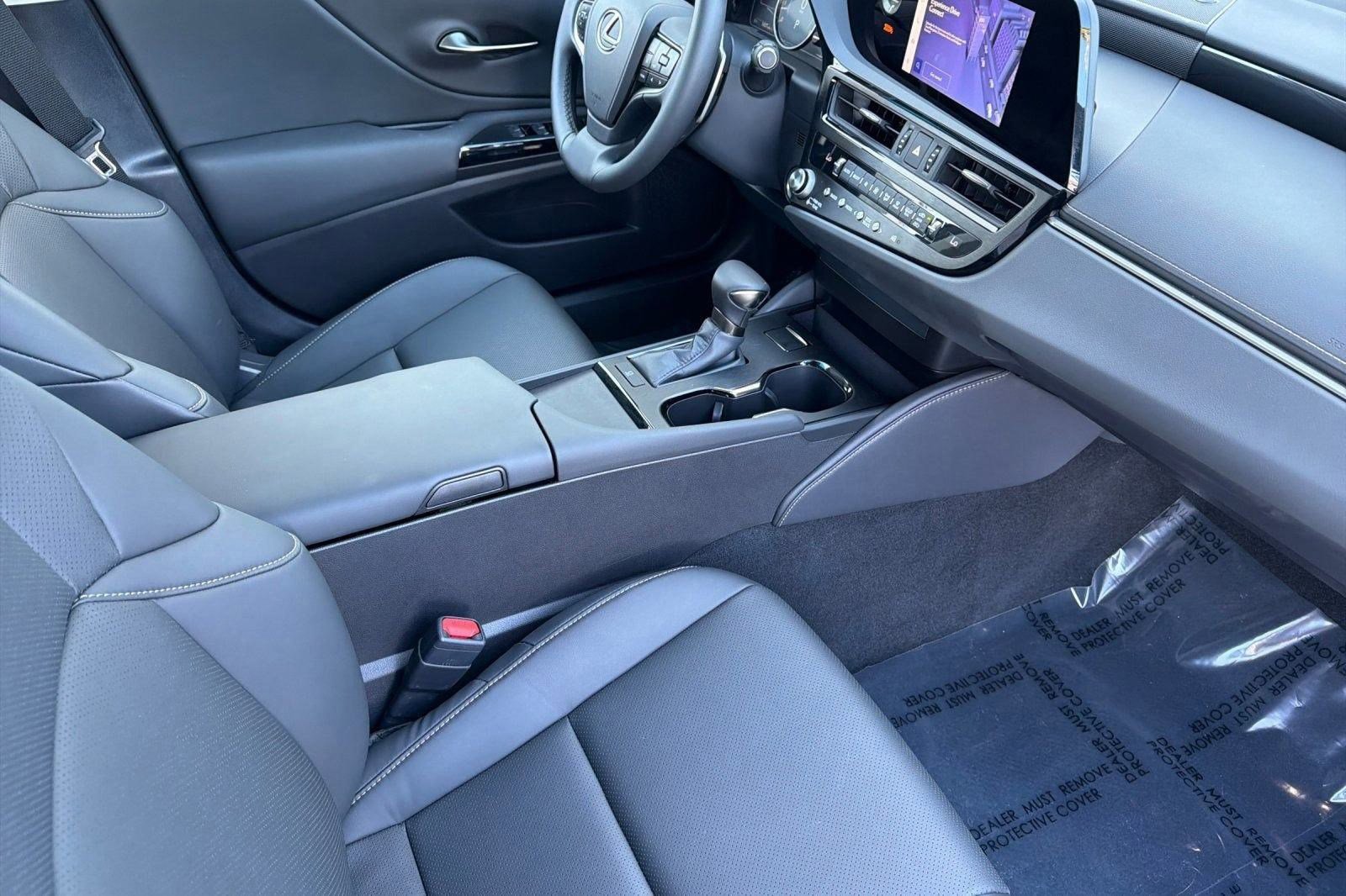 Used 2025 Lexus ES 350 image 32