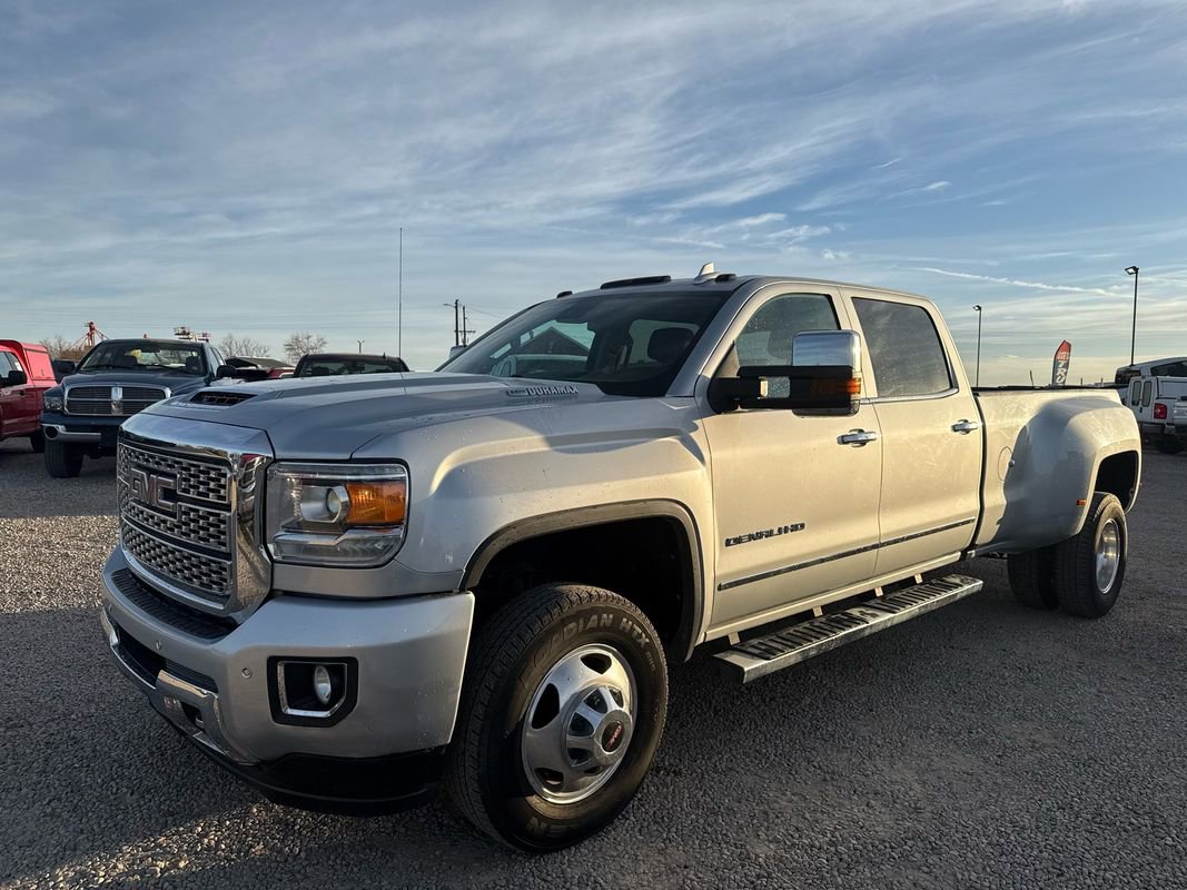 Used 2019 GMC Sierra 3500 Denali w/ Duramax Plus Package image 4