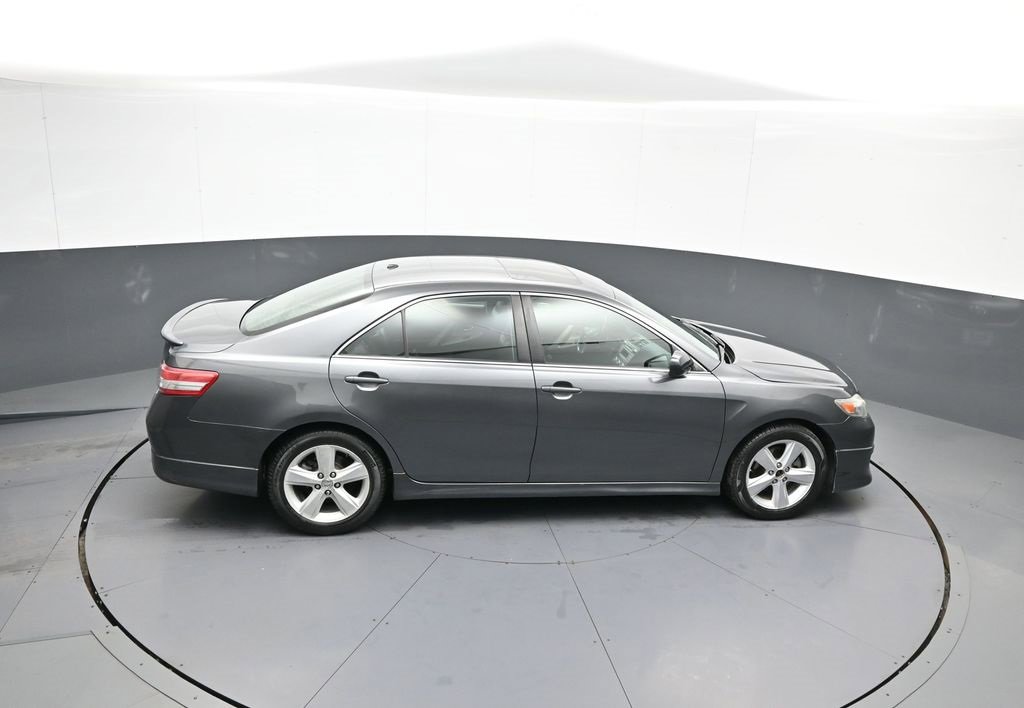 Used 2011 Toyota Camry SE image 40