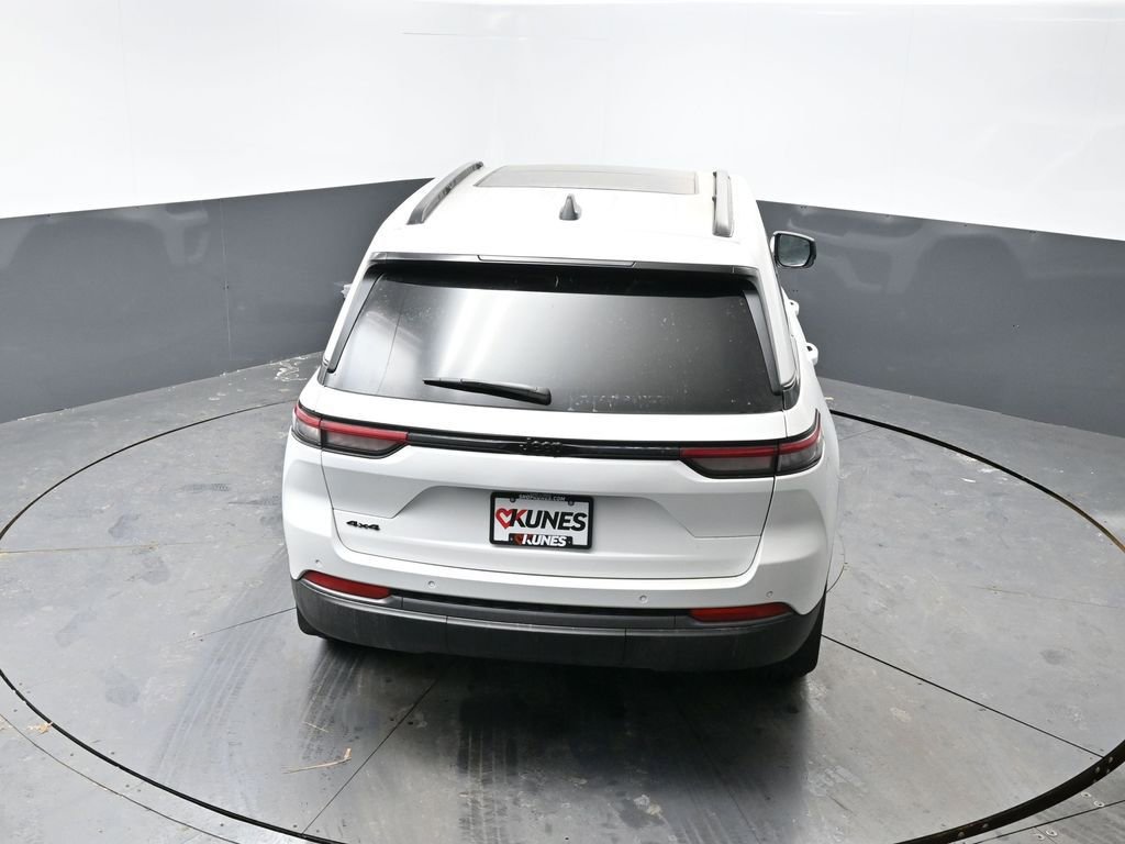 New 2026 Jeep Grand Cherokee Limited w/ Limited Altitude Package image 35