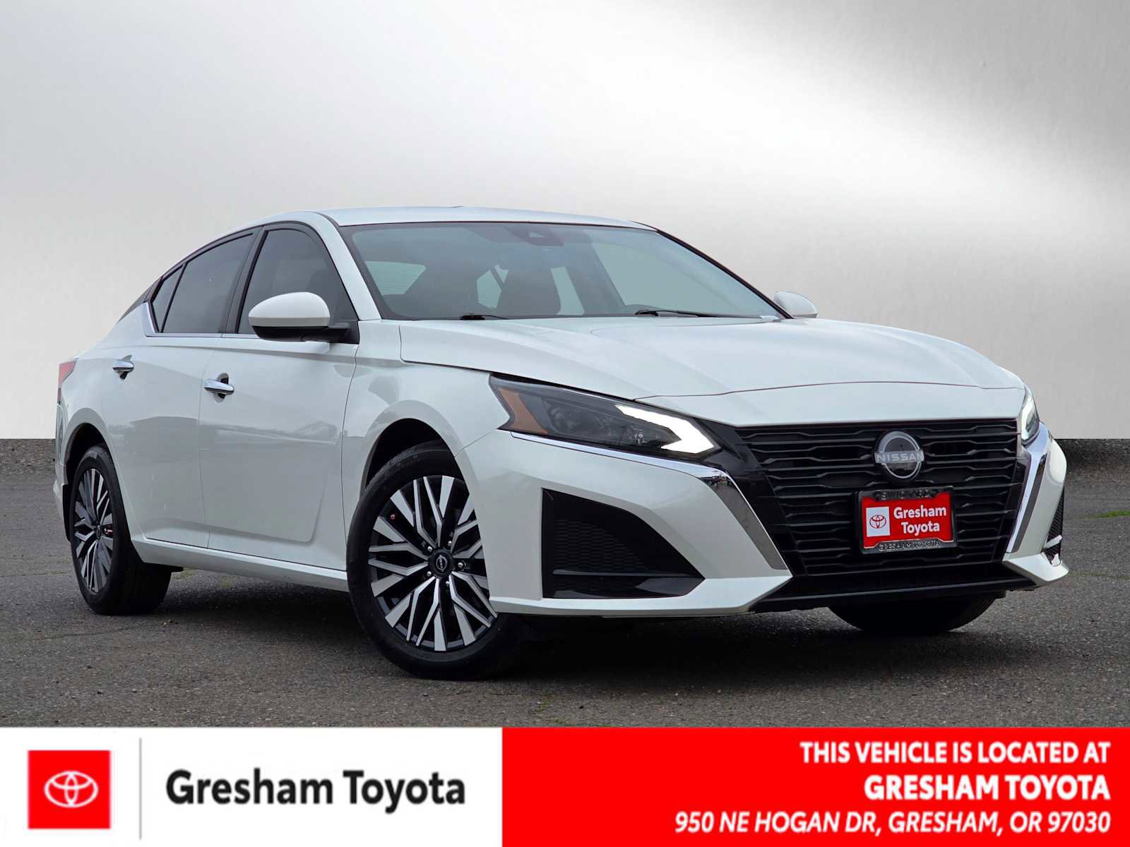 Used 2023 Nissan Altima 2.5 SV