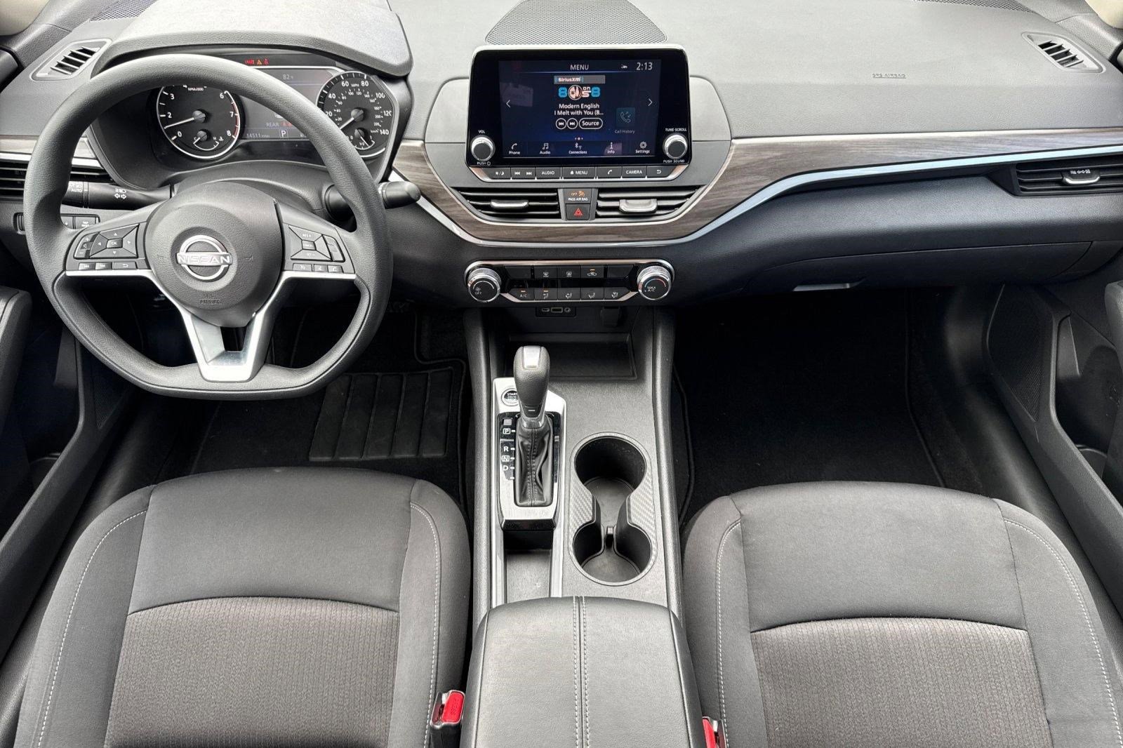 Used 2025 Nissan Altima 2.5 SV image 28