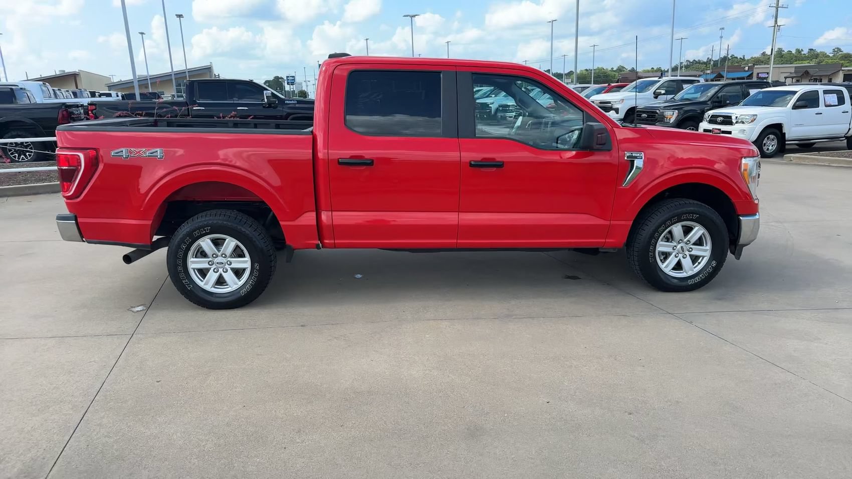 Used 2022 Ford F150 XLT AWD/4WD image 2
