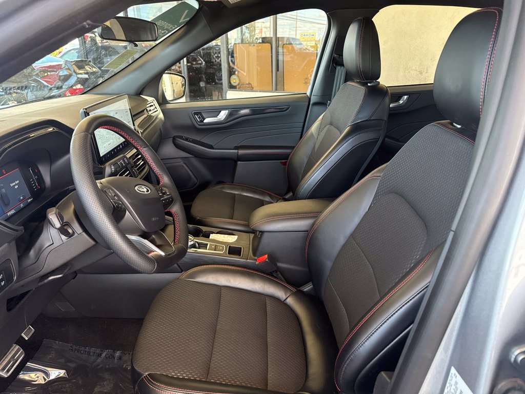 Certified 2024 Ford Escape ST-Line w/ Tech Pack #1 AWD/4WD image 12