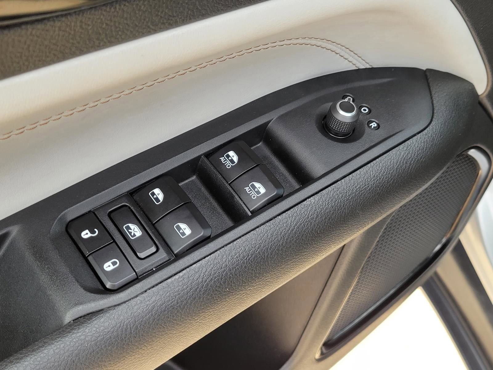 Used 2023 Jeep Compass Limited AWD/4WD image 20