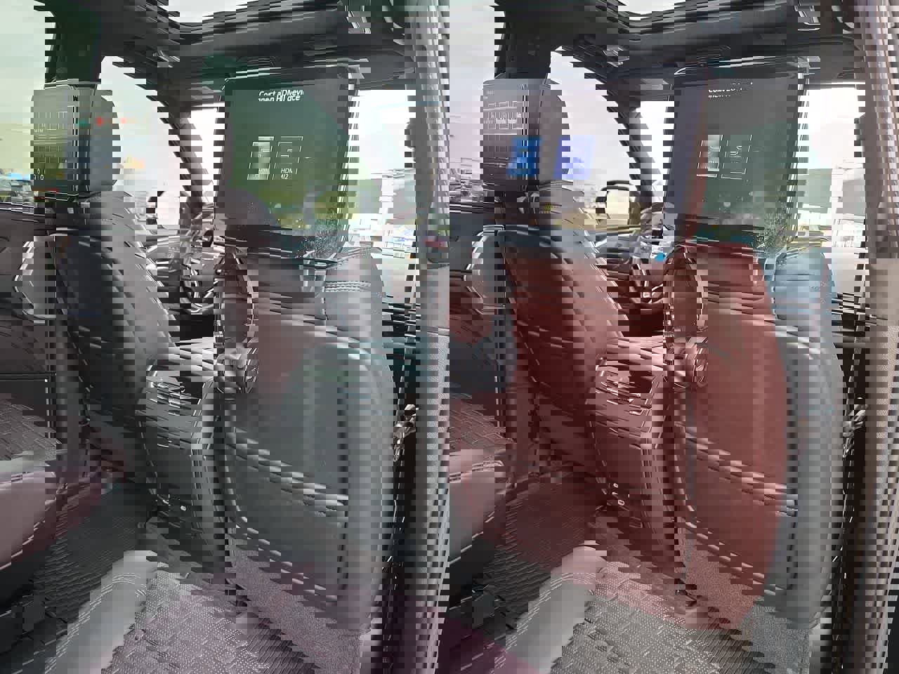 Used 2023 Cadillac Escalade Sport Platinum image 16