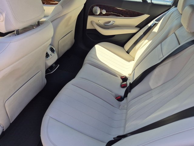 Used 2019 Mercedes-Benz E 300 4MATIC image 18