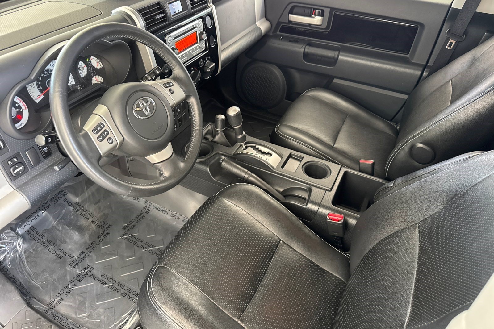 Used 2014 Toyota FJ Cruiser 4WD w/ Upgrade Package image 4