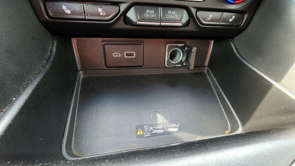 Used 2022 Chevrolet Suburban LT AWD/4WD image 43